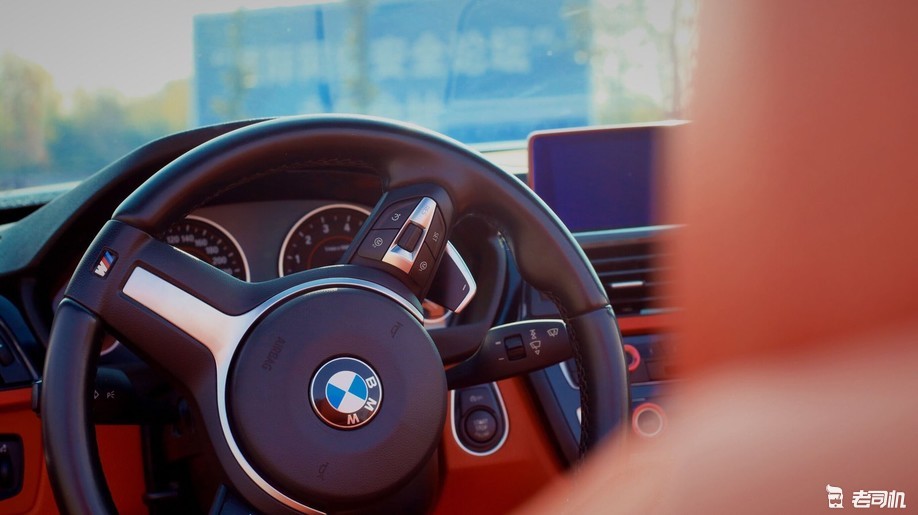 三十多万的敞篷四座,三十多万的敞篷