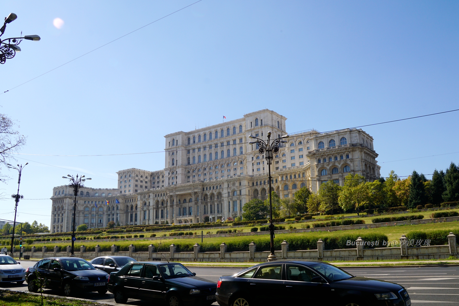 耗资100多亿的建筑里面非常壮观,耗资2亿最丑建筑