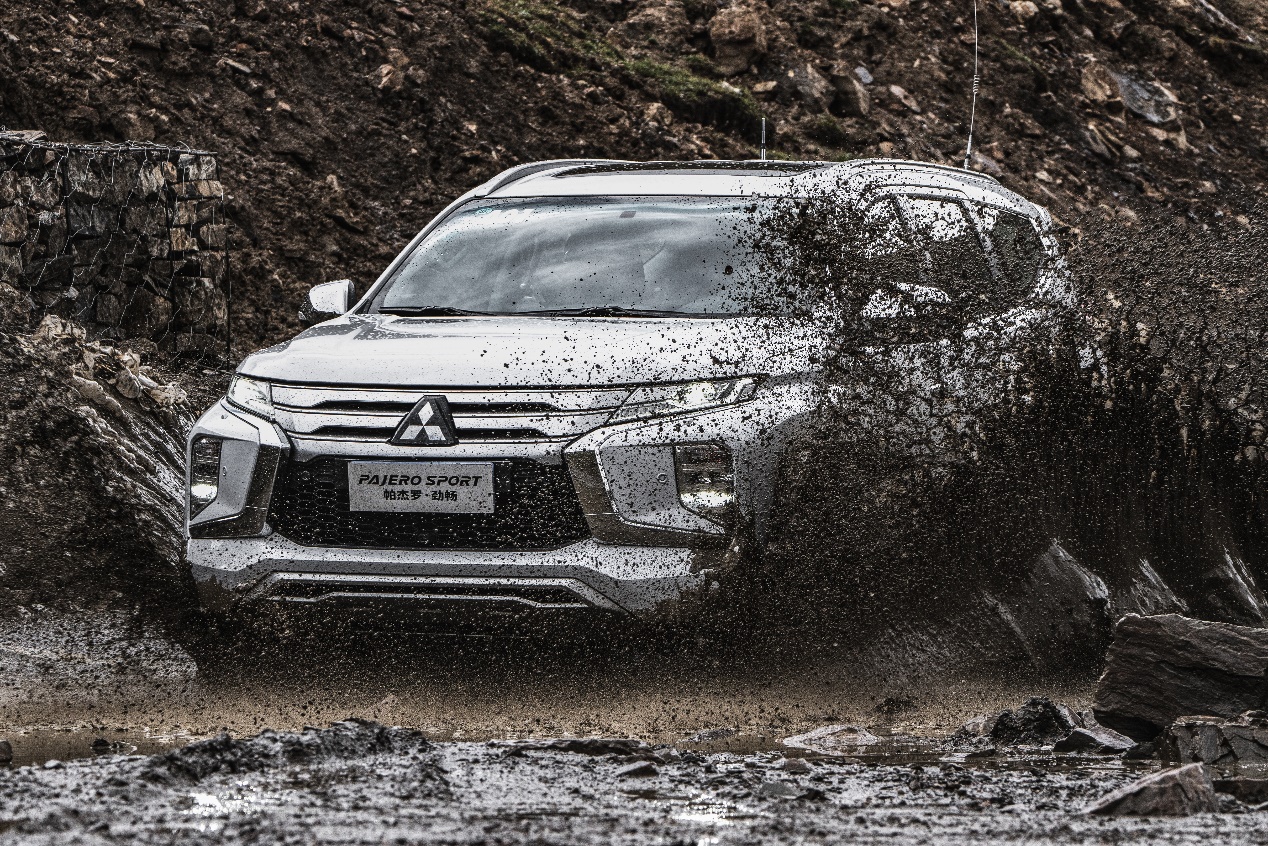 全地形越野车极限越野,全地形三菱帕杰罗