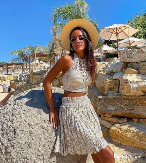 什么款式的防晒帽百搭,防晒帽怎么搭配好看