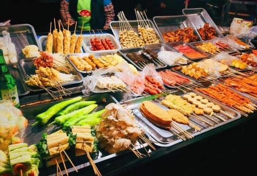 哪种街边小吃生意好赚钱,现在卖什么小吃最赚钱见效