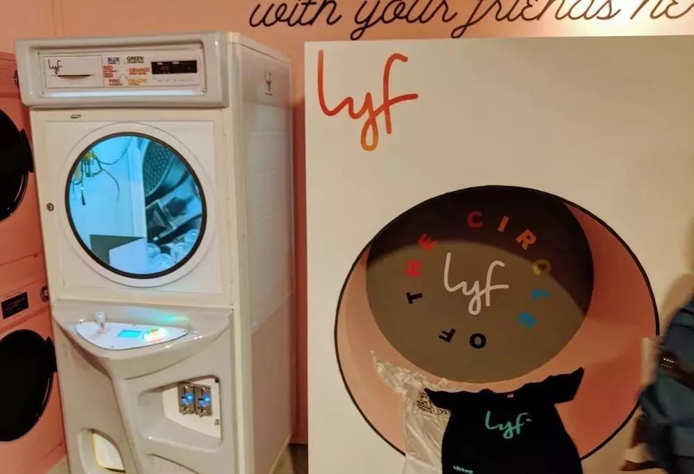 新加坡最奢华购物中心,新加坡黑科技商场