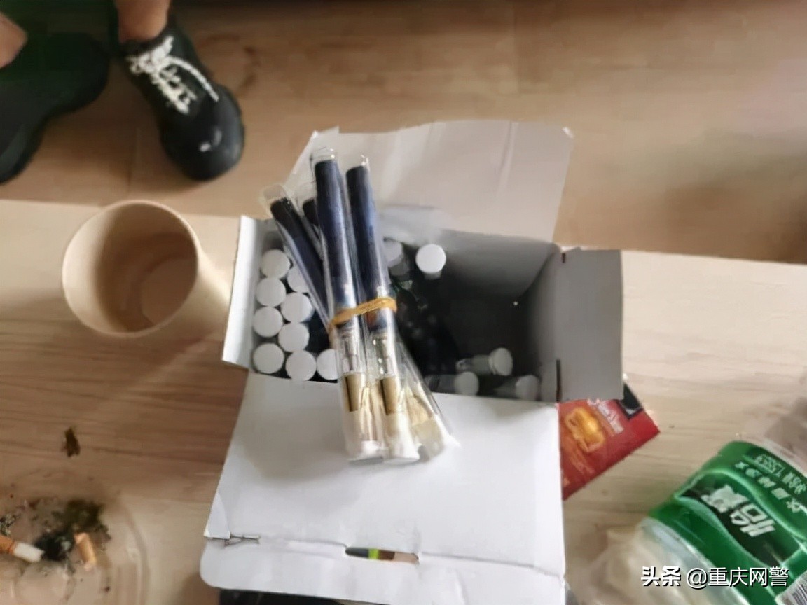 把*品毒**包装后，他们交给跑腿、闪送、“野的”司机运送，已抓捕！