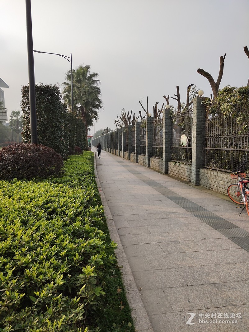 能流畅玩原神的iqoo手机,iqoo水桶机