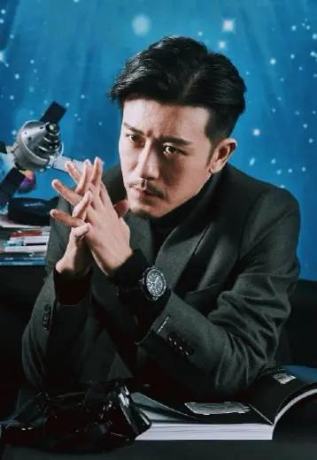 行走的荷尔蒙，这6位越老越有味，大胡茬克制又霸道，气质太绝了