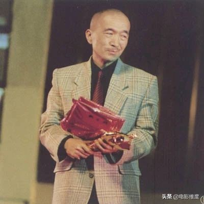 71岁李保田全家照女儿跟妈妈姓,李保田是个老戏骨