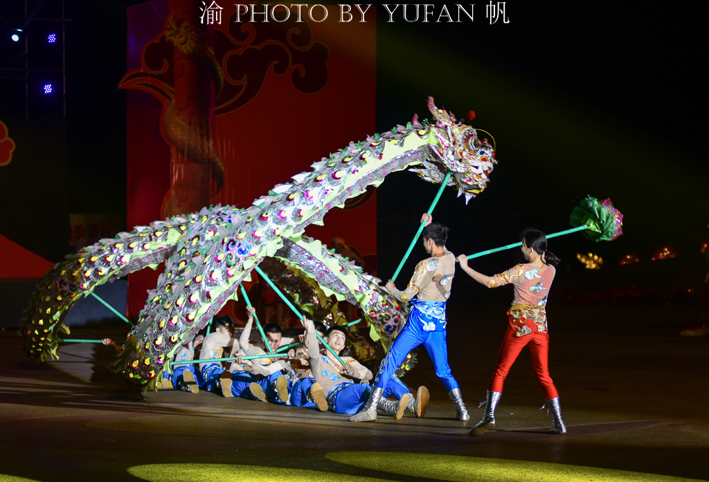 铜梁竞技龙，重庆十大文化符号之一，中国竞技水平最高的龙舞艺术