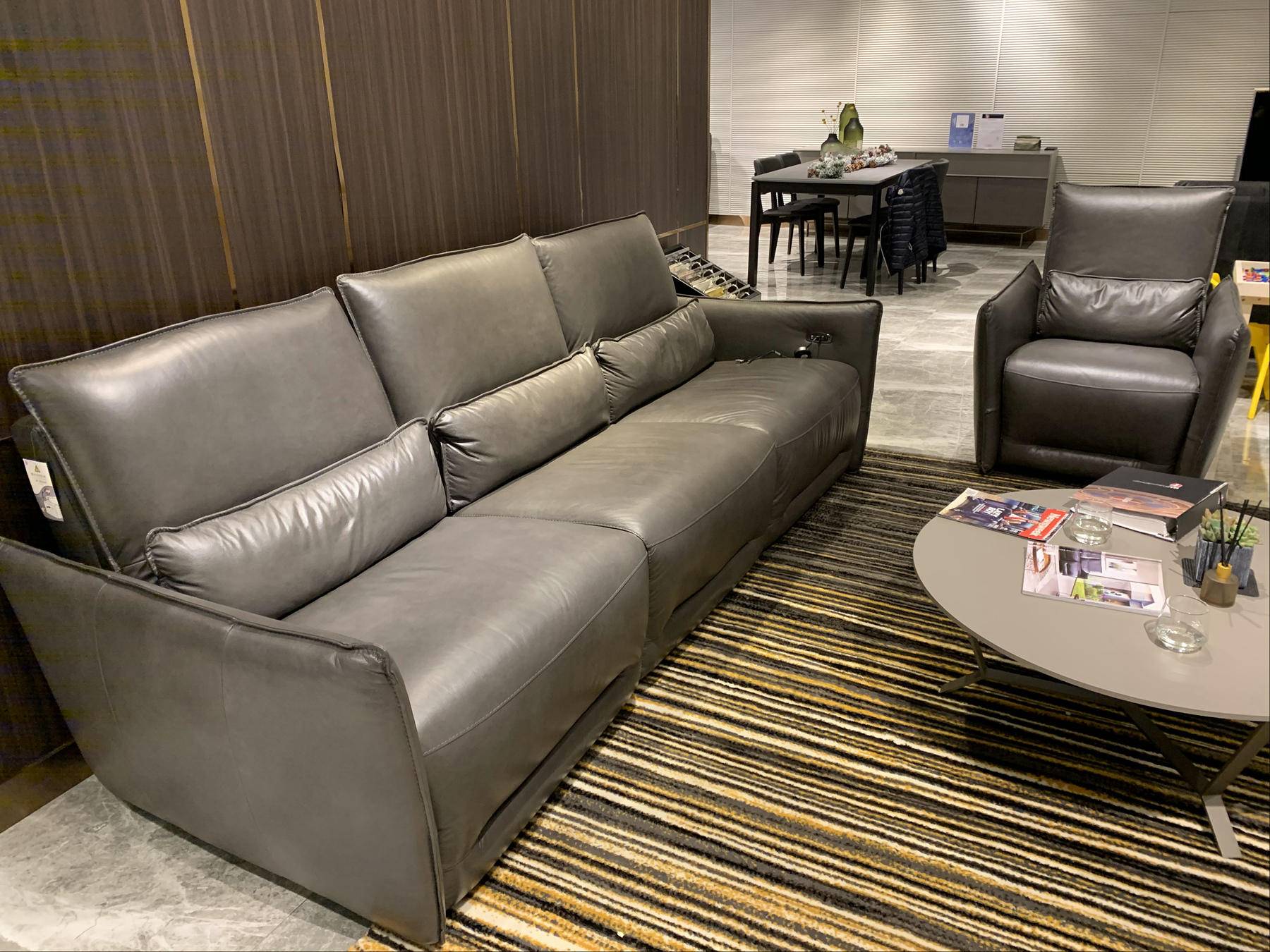 乐至宝沙发和芝华仕哪个档次高,乐至宝和芝华仕一万多沙发哪个好