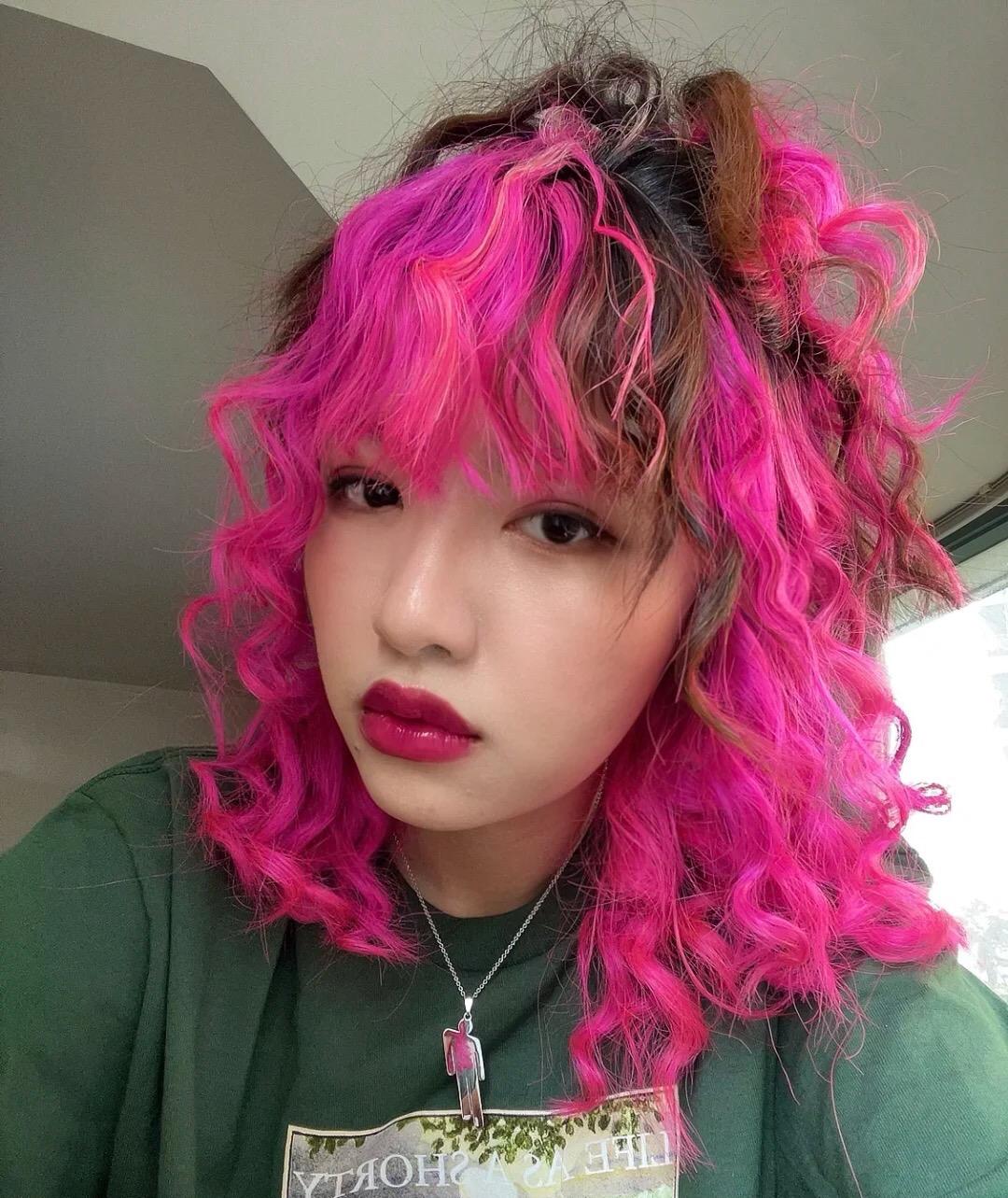 不掉色刘海染什么发色显白,染刘海推荐发色减龄