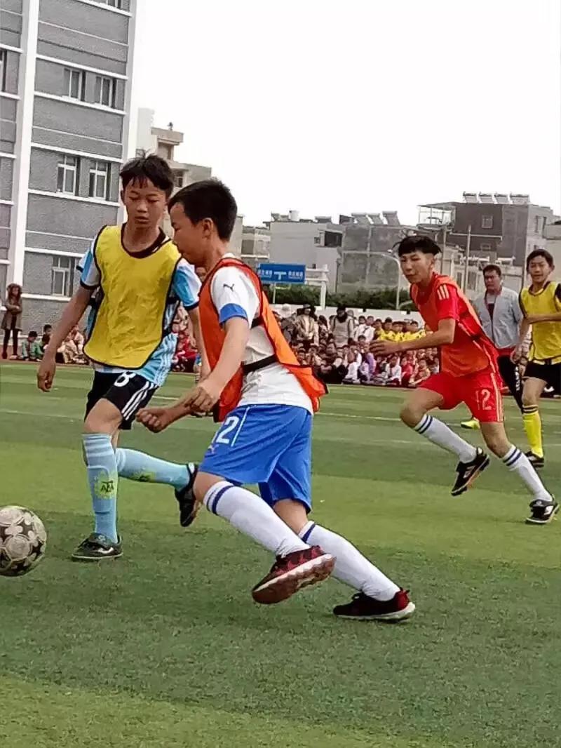 会理县城关二小校歌,会理二小二年级足球队