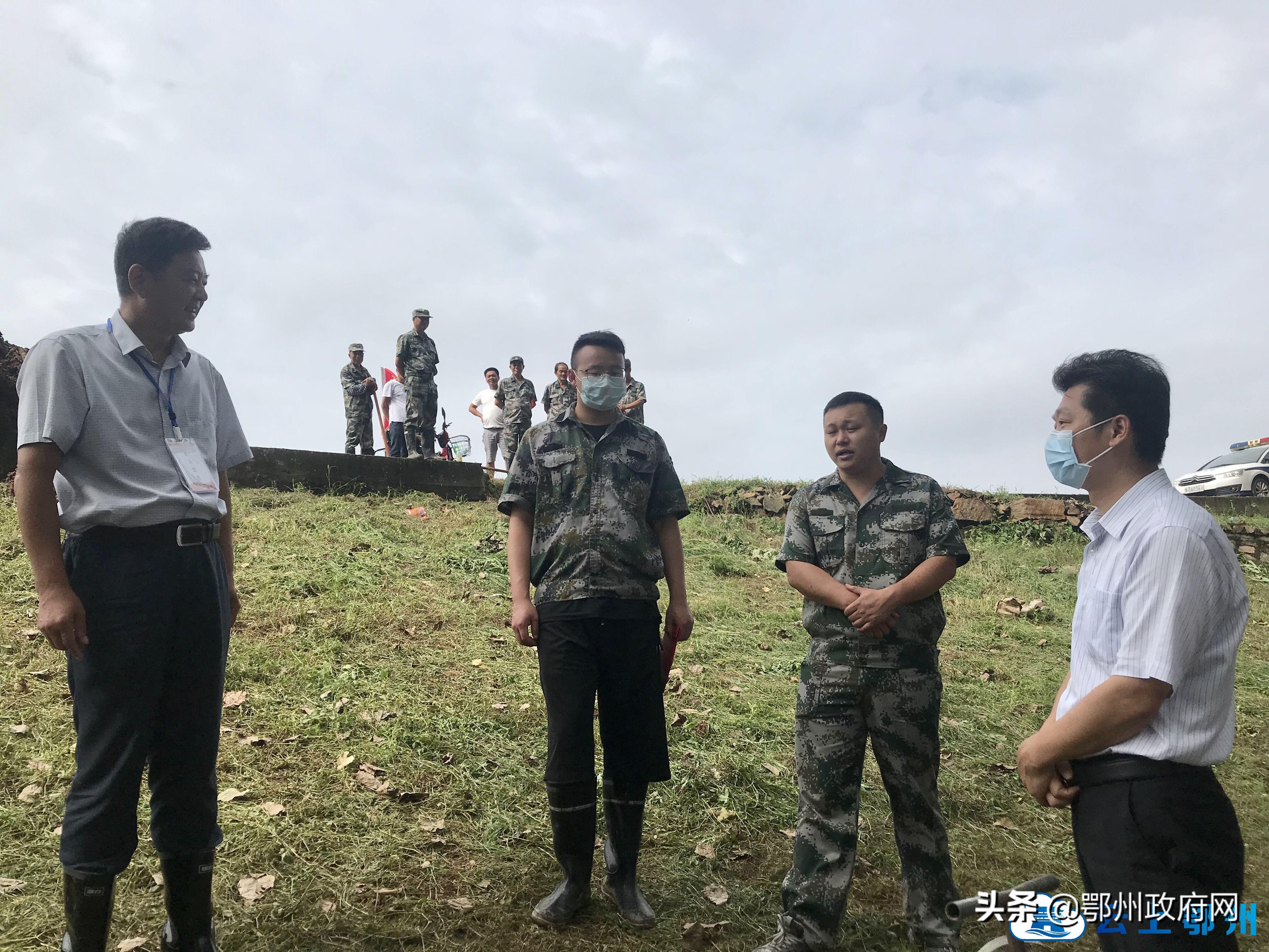 鄂州防汛江堤挖出白蚁巢穴3处，巡堤队员获1000元奖励