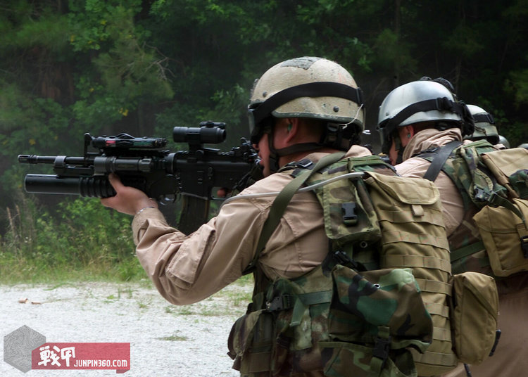 防弹背心fbi原品,两栖防弹背心视频