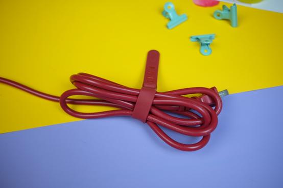 头发风一吹毛躁干枯怎么处理,头发干枯毛躁和吹风机有关吗