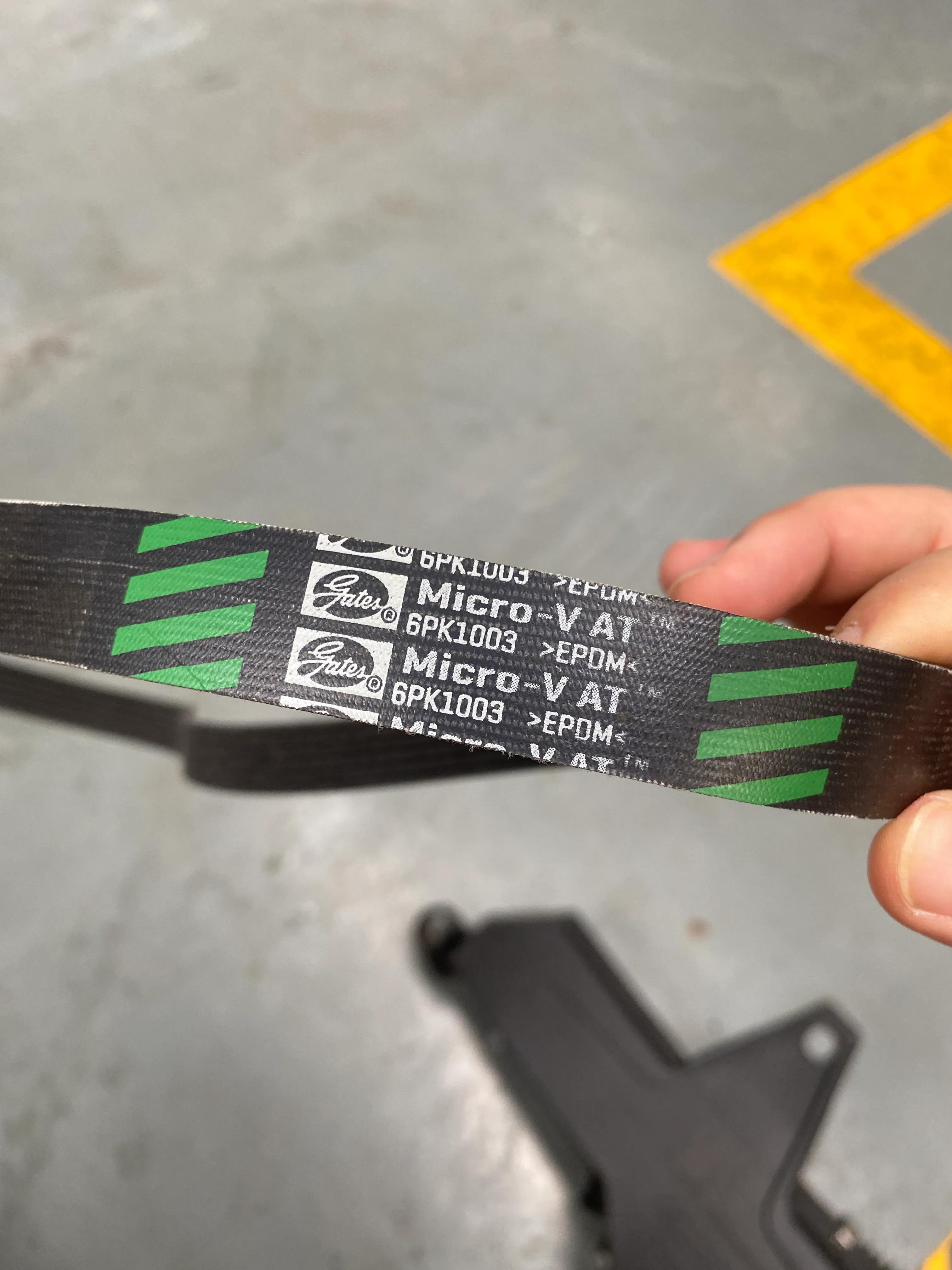 宝马3系f35更换膨胀阀,宝马3系f35发电机皮带安装图