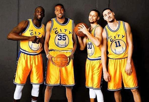 闀滃儚瓒崇悆,闀滃儚绡悆