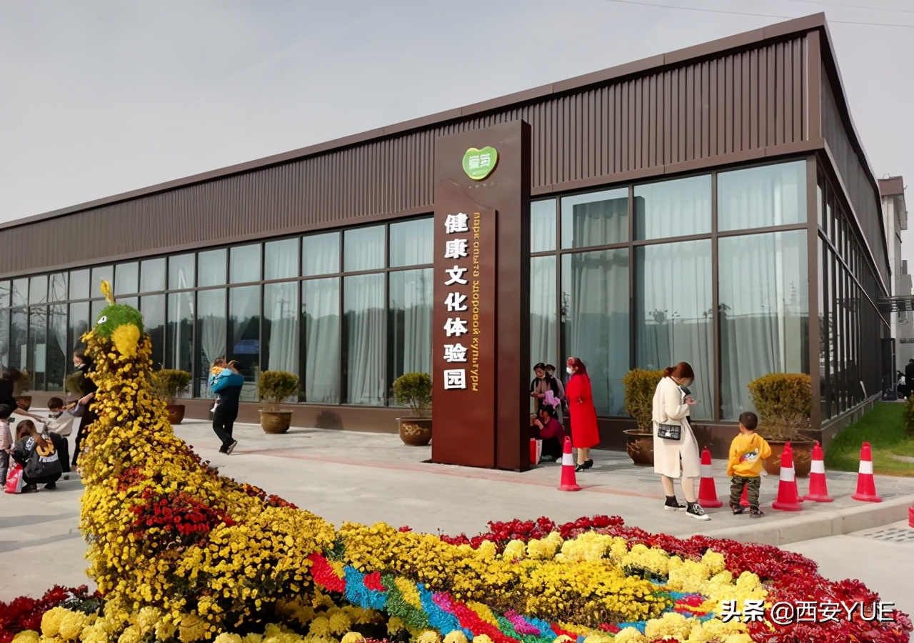 西安又一地标盛大开启,现场人山人海堪比春运