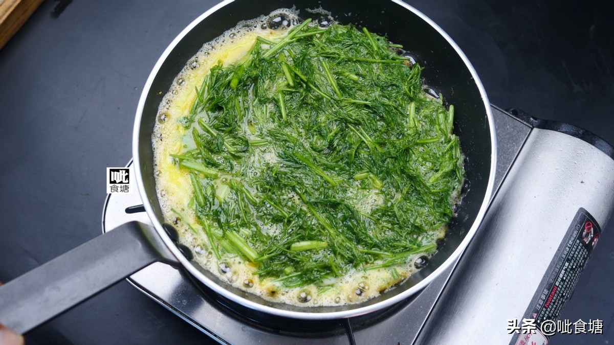 茴香鸡蛋馅饺子老东北美食,最好吃的茴香馅儿鸡蛋饺子