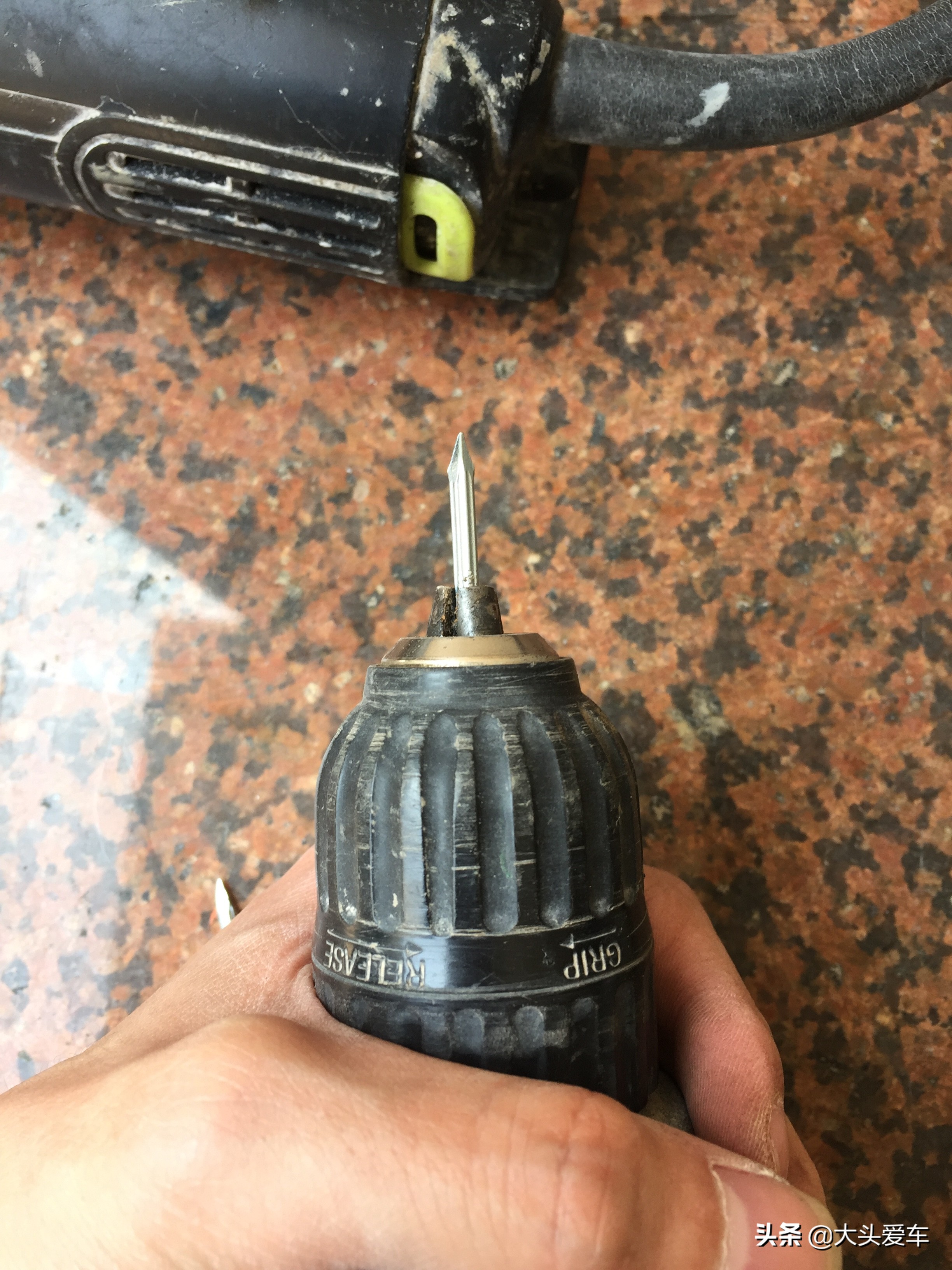 12年奔奔mini换收音机,12年二手奔奔mini