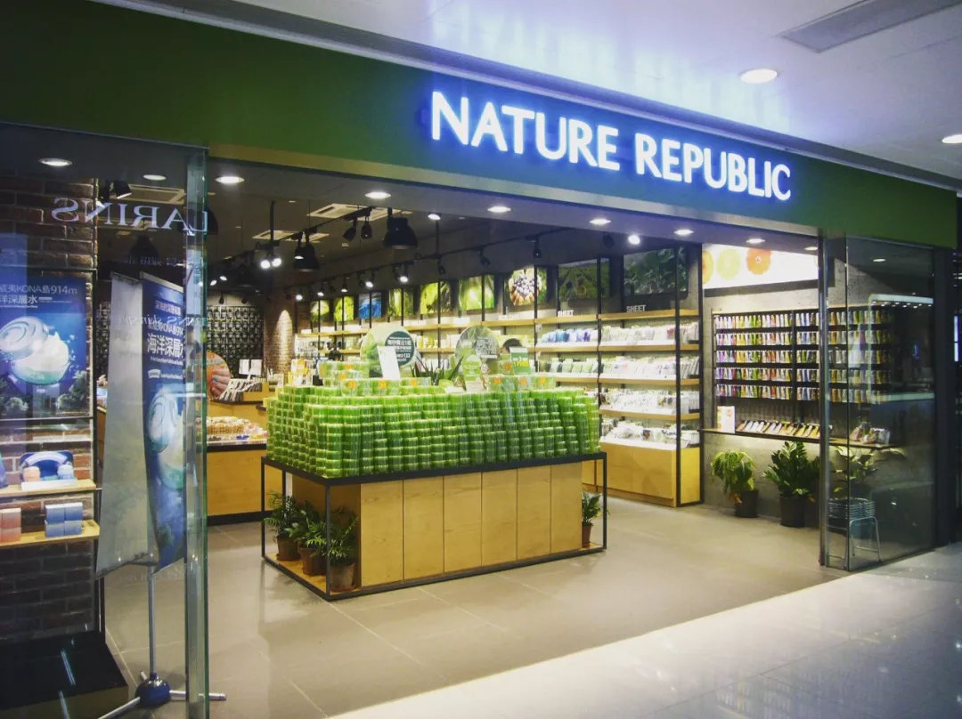 一口气告了60多家化妆品店，自然乐园打响整顿渠道乱象第一枪？