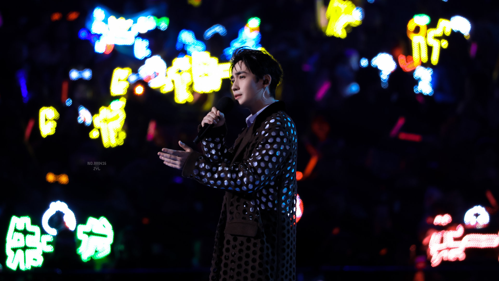 做梦梦到朱一龙,梦到与朱一龙相爱