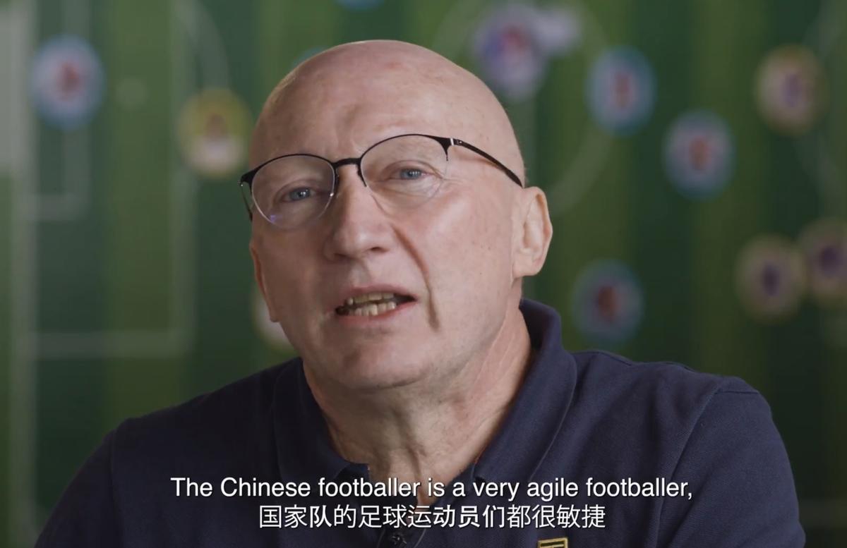 国足在沙迦首次训练,国足抵达沙迦开始备战