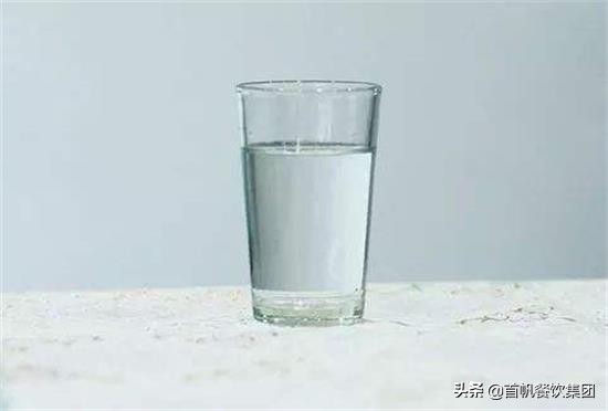 一杯水导致一家店关门怎么办,一杯水毁掉一个餐厅感悟