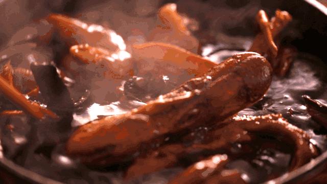 一只鸭子90元加工后卖28元,一只4斤重的鸭子