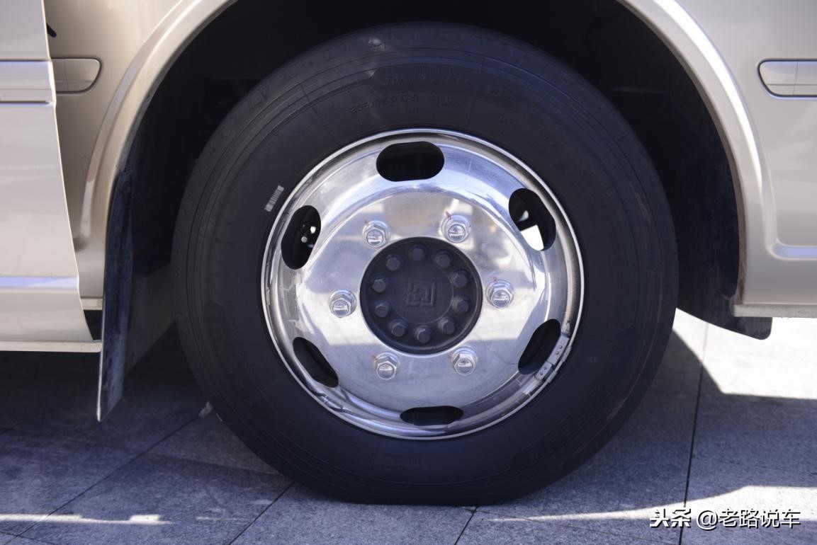 宇通t7汽油版价格表,宇通t72019款3.5t汽油自动旗舰版