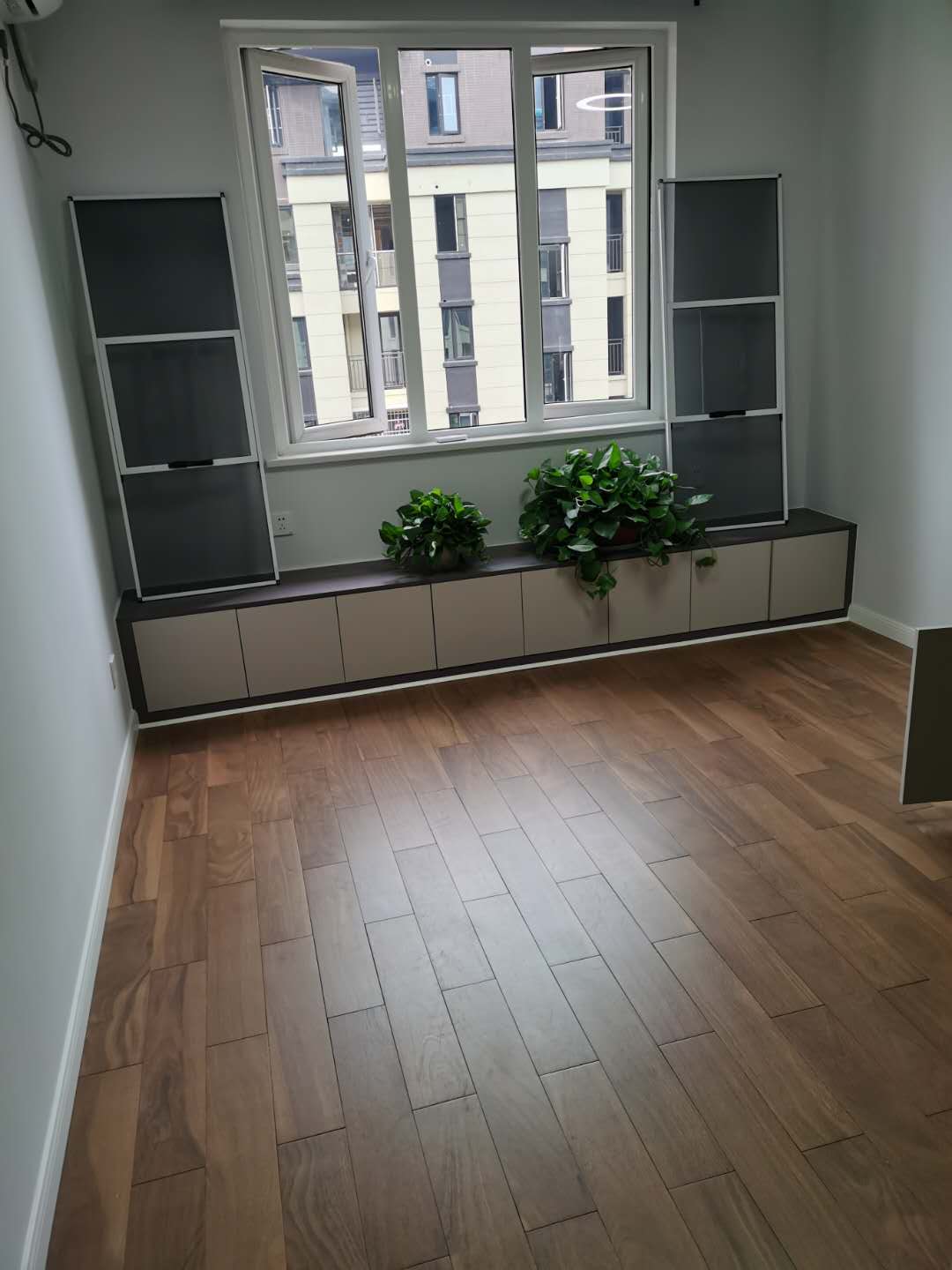 金地三千府别墅装修庭院实景,金地三千府装修设计案例效果图