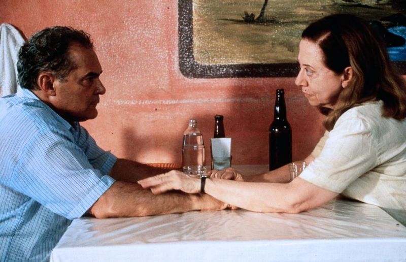 《中央车站》信仰之下，坦诚自己的罪孽，救赎枯萎的心