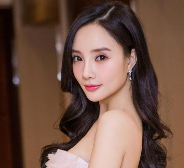 李小璐祖籍安徽安庆市哪个县,李小璐出生于安徽安庆