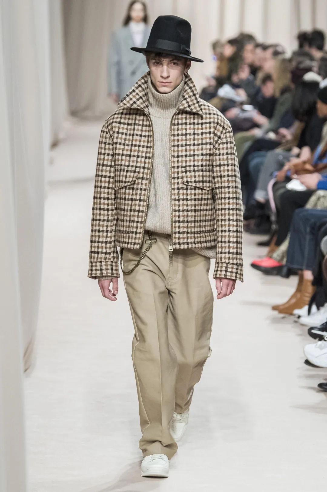 巴黎时装周2020尝鲜视频,巴黎时装周的潮流元素