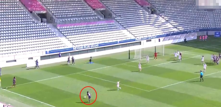 王霜左脚小角度推射,王霜示范教科书式助攻