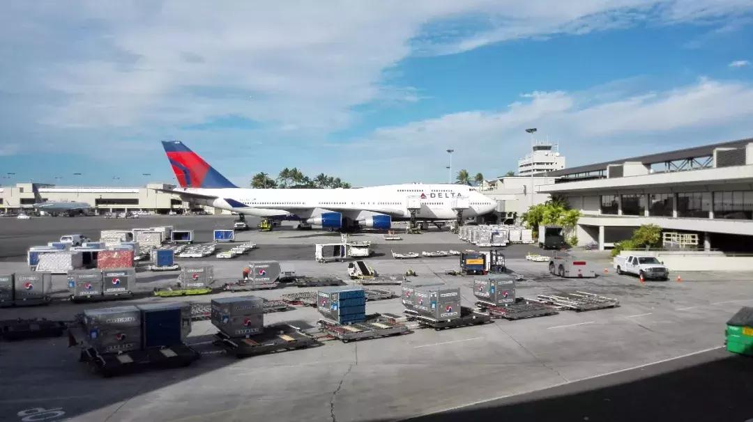 美国机场免税店买什么划算,回国必买的100件单品