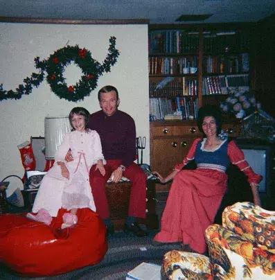 为娶12岁邻家女，恋童癖竟先去*引勾**她父母……