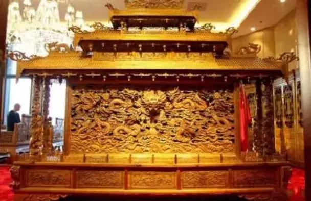 2000万，却是根破烂木头？