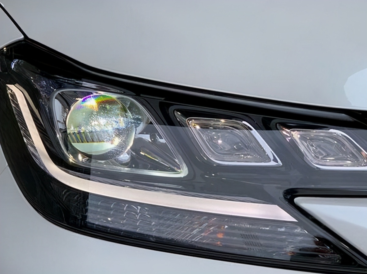 2024款全新丰田锐志旗舰版介绍,外观动感内饰豪华图