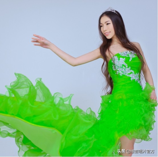 晏敏敏作曲范冉、李兴德共登风华国乐演奏《鼓语·风采无限》