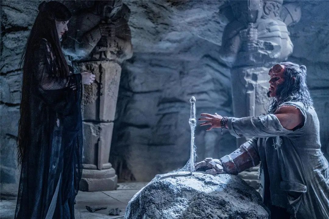 地狱男爵血皇后崛起未删减版,地狱男爵血皇后崛起一口气看完