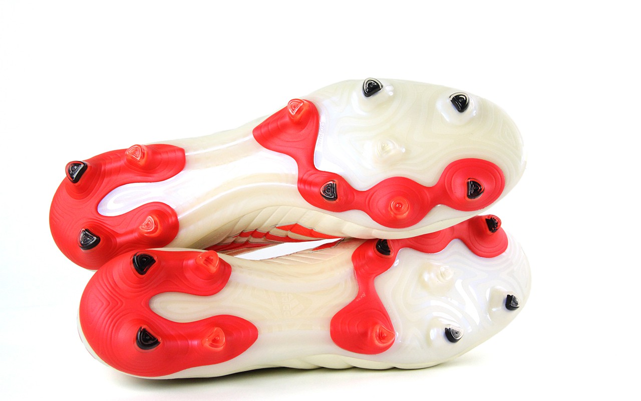 袋鼠皮也能玩无鞋带！阿迪达斯COPA19+FG静态赏析