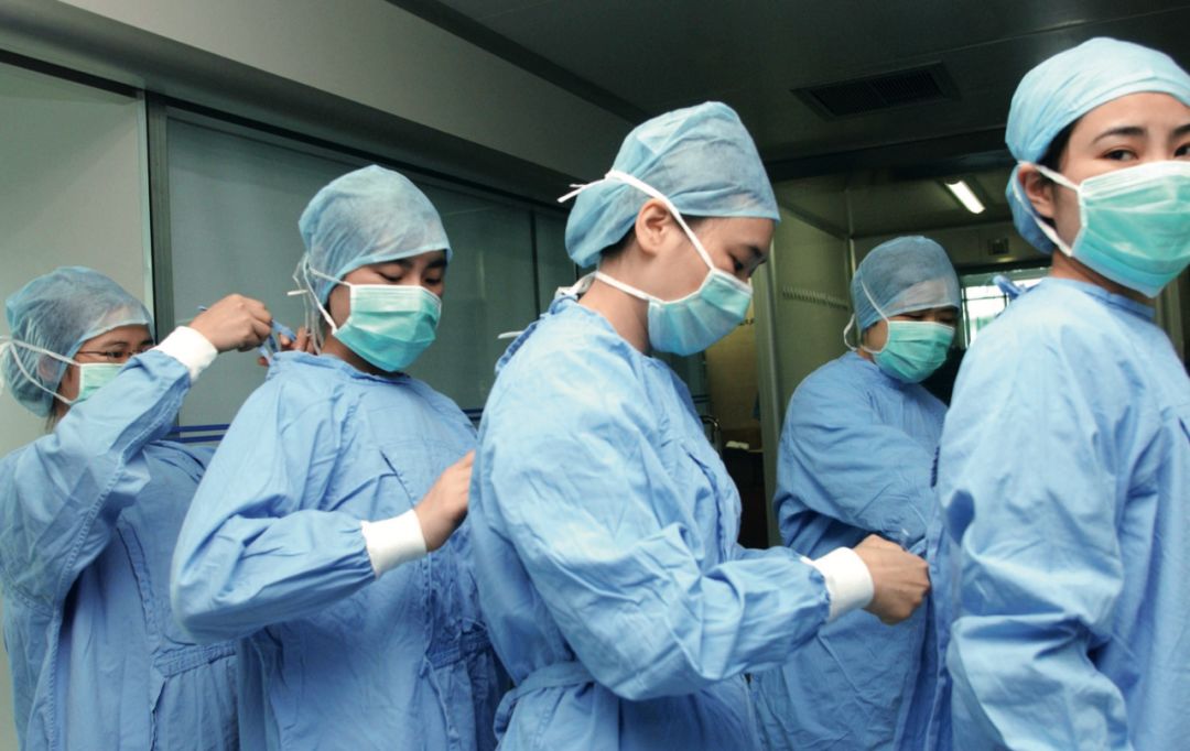 重建大感染科，一个张文宏救不了这个“不赚钱的科室”