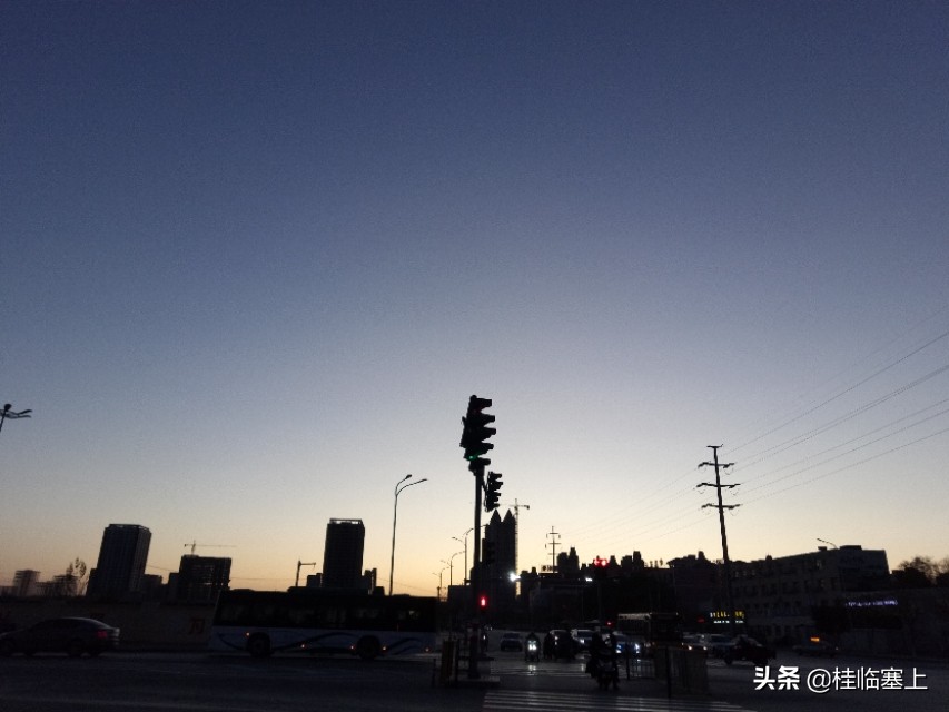 璇楀厔璇撮摱宸濊瘽瑙嗛,璇楀厔璇楄瘝