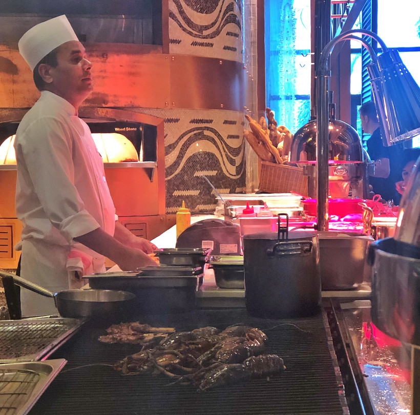 澳门mezza9自助餐在哪里买便宜,澳门海鲜自助餐排行榜前十名