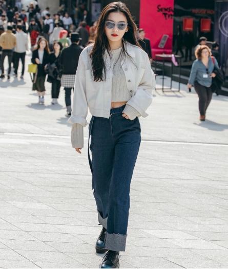 韩流风又起来了，短款夹克+卷边牛仔裤，帅气得不行，第5套更好看