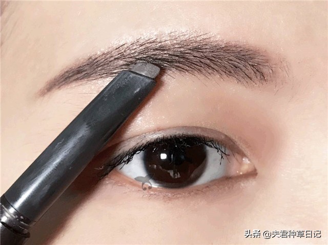 为什么不建议女人纹眉纹眼线,要去纹眉需要了解什么