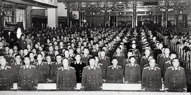 开国将军和元帅待遇区别,开国元帅大将中将少将名单