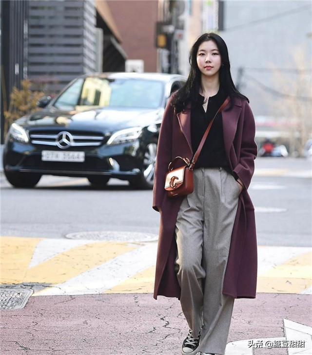 韩国女人穿衣街拍,韩国街拍秋季女生穿搭潮