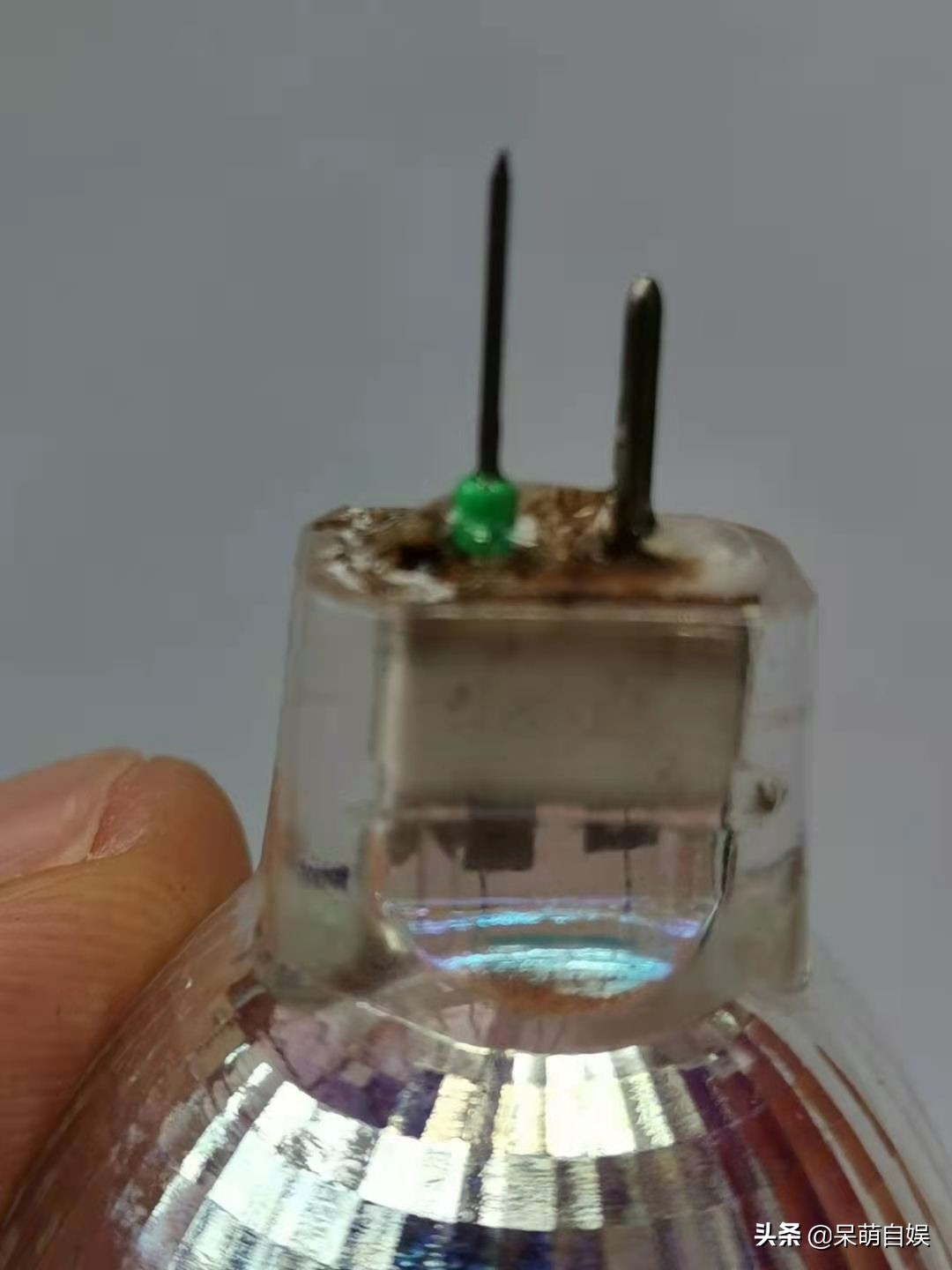 维修吊顶水管,吊顶灯嵌入灯维修