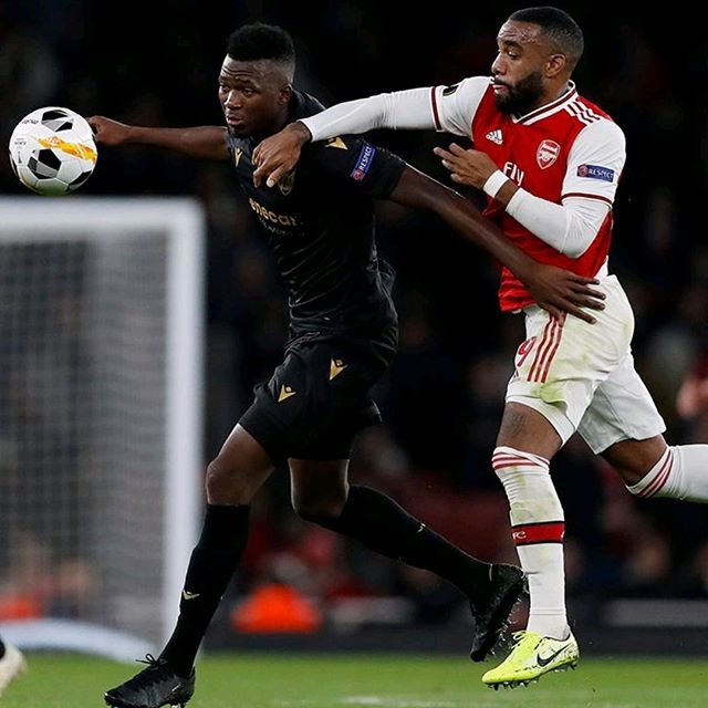 塔普索巴曼联,药厂后卫塔普索巴