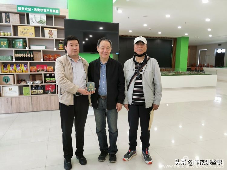 赴一场槐花的邀约——宝鸡作家赴扶风野河山采风